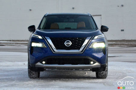 2021 Nissan Rogue, front